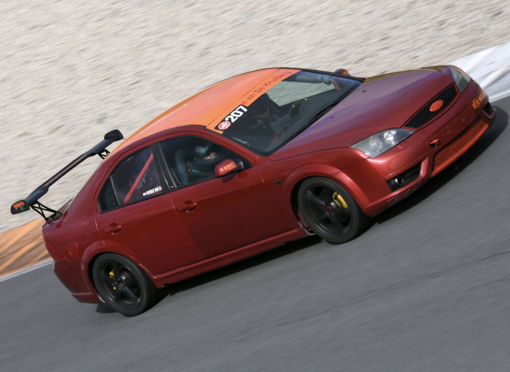 Main image on product details page