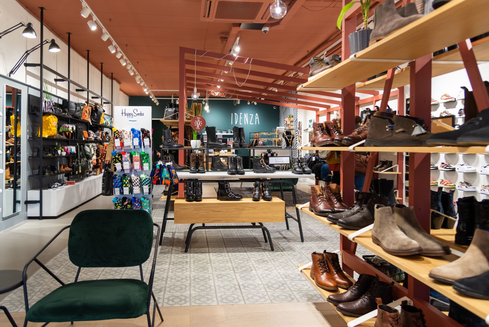 Idenza shop nu fashion in deze modewinkel voor de leukste mode